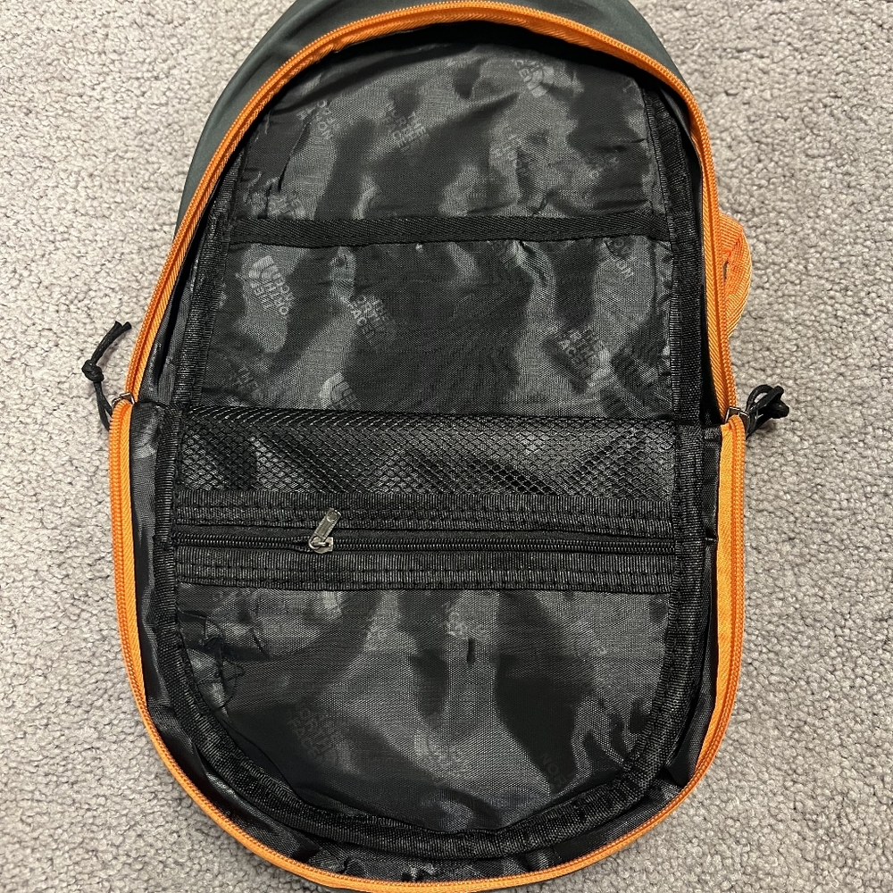 Northface Sling Bag Crossbody Shoulder Backpack Gray and Orange NWT Unisex - Picture 3 of 5